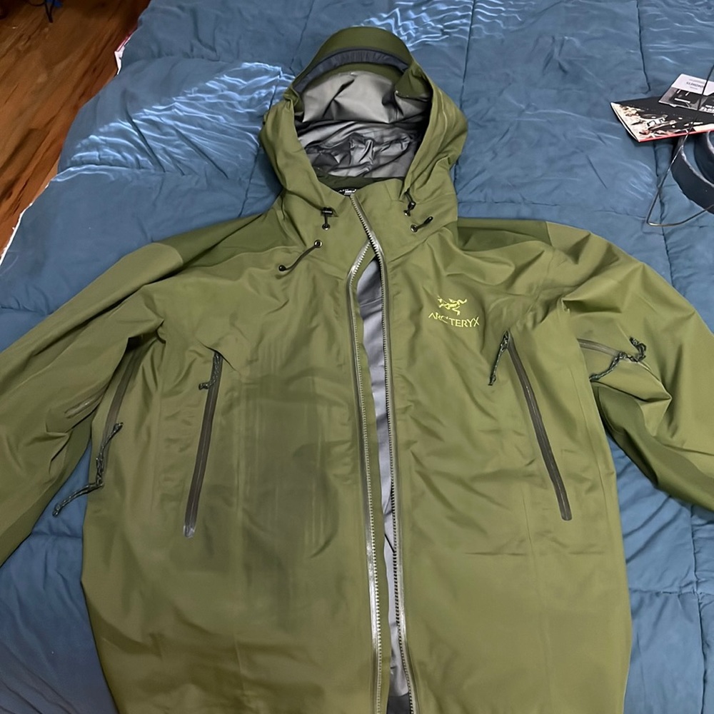 Arc’teryx Beta AR shell